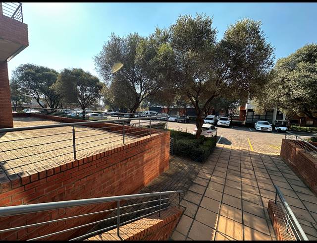 97M² OFFICE TO LET IN HIGHVELD TECHNOPARK